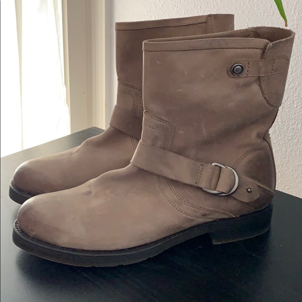 Olukai real distressed leather taupe ankle boots